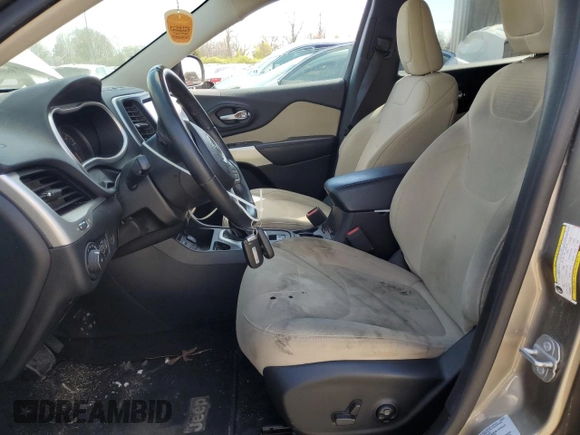2017 Jeep Cherokee Latitude with VIN 1C4PJLCBXHW585608, listed as a Copart auction lot 53943055 with 62,927 mi miles and Salvage Title. Bid and sale history available at DreamBid. Image 7.