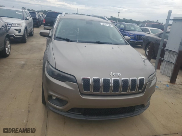 2019 Jeep Cherokee Latitude Plus with VIN 1C4PJLLX7KD109850, listed as a Copart auction lot 81859384 with 0 mi miles and Non Repairable. Bid and sale history available at carsss.com. Image 5.