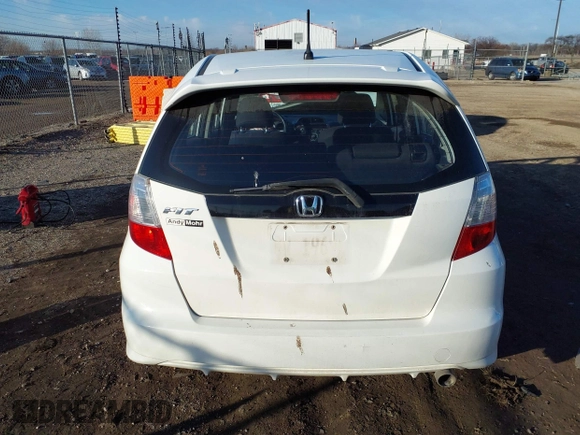 2013 Honda Fit Sport с VIN JHMGE8H53DC052224, выставлен на аукционе IAAI как лот 41524154 с пробегом 74 204 миль миль и . История ставок и продаж доступна на DreamBid. Изображение 17.