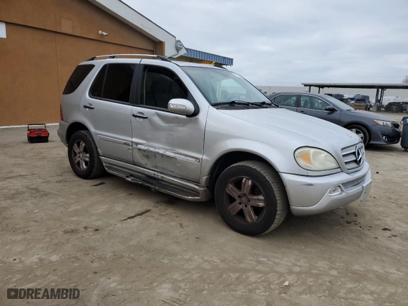 2005 Mercedes-Benz M-Class 3.7L with VIN 4JGAB57E75A564495, listed as a Copart auction lot 43456375 with 156,129 mi miles and Salvage Title. Bid and sale history available at carsss.com. Image 4.