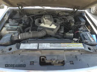 2000 Ford Explorer XLT z VIN 1FMZU63E0YZC04466, wystawiony jako Copart lot #55075205 z przebiegiem 195 071 mil mil oraz Szkoda całkowita • Salvage title. Historia ofert i sprzedaży dostępna na DreamBid. Obrazek 12.
