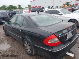 2009 Mercedes-Benz E-Class 3.0L with VIN WDBUF22X29B369240, listed as a IAAI auction lot 41887910 with 164,222 mi miles. Bid and sale history available at carsss.com. Image 3.