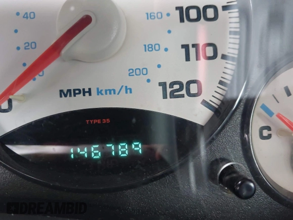 2002 Jeep Liberty Sport with VIN 1J4GL48K42W260513, listed as a IAAI auction lot 42163192 with 146,789 mi miles. Bid and sale history available at carsss.com. Image 7.