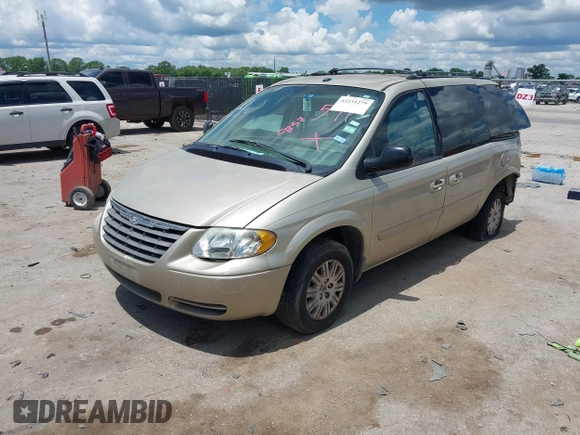 2006 Chrysler Town & Country LX z VIN 2A4GP44R76R615521, wystawiony jako IAAI lot #42231279 z przebiegiem 270 399 mil mil oraz . Historia ofert i sprzedaży dostępna na DreamBid. Obrazek 17.