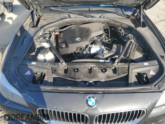 2012 BMW 5 Series 528i xDrive z VIN WBAXH5C56CDW08935, wystawiony jako Copart lot #48409735 z przebiegiem 169 985 mil mil oraz Czysty tytuł • Clean title. Historia ofert i sprzedaży dostępna na DreamBid. Obrazek 11.
