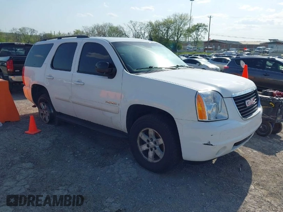 2008 GMC Yukon SLT w/4SB with VIN 1GKFK13068J198356, listed as a IAAI auction lot 42016987 with 244,704 mi miles. Bid and sale history available at carsss.com. Image 1.