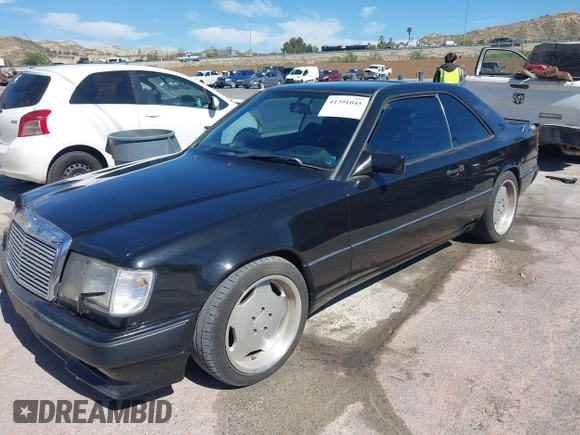 1993 Mercedes-Benz 300 with VIN WDBEA52E3PB994892, listed as a IAAI auction lot 41391045 with 219,676 mi miles and . Bid and sale history available at DreamBid. Image 2.