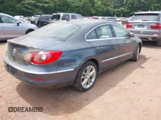 2009 Volkswagen CC Luxury z VIN WVWHL73C09E531918, wystawiony jako IAAI lot #42433505 z przebiegiem 223 692 mil mil oraz . Historia ofert i sprzedaży dostępna na DreamBid. Obrazek 4.