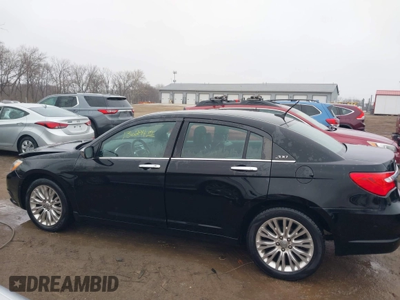 2013 Chrysler 200 Limited with VIN 1C3CCBCG4DN768490, listed as a IAAI auction lot 41533982 with 136,294 mi miles. Bid and sale history available at carsss.com. Image 14.