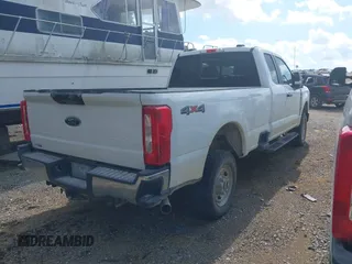 2024 Ford F-250 XL with VIN 1FT7X2BA0RED62373, listed as a IAAI auction lot 42485874 with 7,825 mi miles and . Bid and sale history available at DreamBid. Image 4.