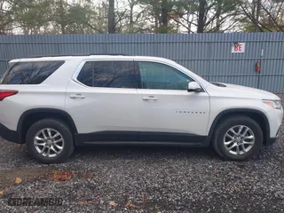 2019 Chevrolet Traverse LT Cloth with VIN 1GNEVGKW6KJ127390, listed as a IAAI auction lot 41971142 with 44,335 mi miles. Bid and sale history available at carsss.com. Image 13.