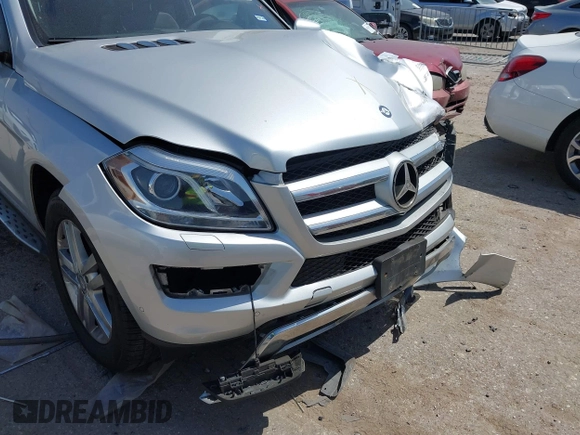 2015 Mercedes-Benz GL-Class GL 350 BlueTEC with VIN 4JGDF2EE4FA581954, listed as a IAAI auction lot 41846414 with 77,786 mi miles. Bid and sale history available at carsss.com. Image 6.