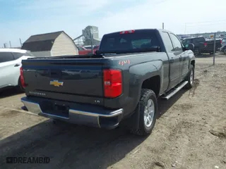 2019 Chevrolet Silverado 1500 LD LT with VIN 2GCVKPEC4K1112416, listed as a IAAI auction lot 41807518 with 116,258 mi miles. Bid and sale history available at carsss.com. Image 4.