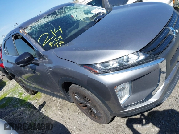 2018 Mitsubishi Eclipse Cross LE z VIN JA4AT4AA5JZ062561, wystawiony jako IAAI lot #41572618 z przebiegiem 95 716 mil mil oraz . Historia ofert i sprzedaży dostępna na DreamBid. Obrazek 1.