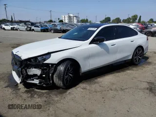 2024 BMW i5 M60 z VIN WBY43FK02RCR18349, wystawiony jako Copart lot #58415735 z przebiegiem 9 610 mil mil oraz Szkoda całkowita • Salvage title. Historia ofert i sprzedaży dostępna na DreamBid. Obrazek 1.