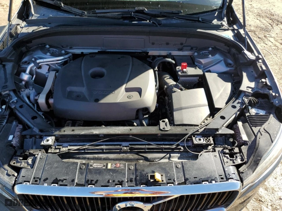 2021 Volvo XC60 Momentum with VIN YV4102DK1M1782821, listed as a Copart auction lot 80443304 with 67,125 mi miles and Non Repairable. Bid and sale history available at carsss.com. Image 12.