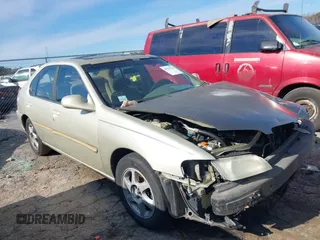 1998 Nissan Altima XE with VIN 1N4DL01D9WC223547, listed as a IAAI auction lot 41275743 with 178,699 mi miles. Bid and sale history available at carsss.com. Image 1.