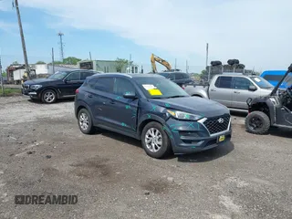 2020 Hyundai Tucson Value z VIN KM8J3CA49LU200754, wystawiony jako IAAI lot #42235320 z przebiegiem 126 111 mil mil oraz . Historia ofert i sprzedaży dostępna na DreamBid. Obrazek 1.