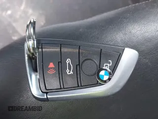 2020 BMW M8 z VIN WBSAE0C01LCD54612, wystawiony jako IAAI lot #41022043 z przebiegiem Nie podano mil oraz . Historia ofert i sprzedaży dostępna na DreamBid. Obrazek 11.
