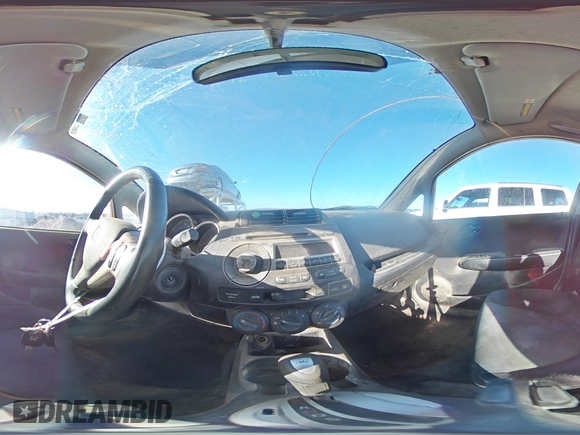 2007 Honda Fit Sport with VIN JHMGD38637S038204, listed as a Copart auction lot 84936024 with 199,066 mi miles and Salvage title. Bid and sale history available at DreamBid. Image 13.