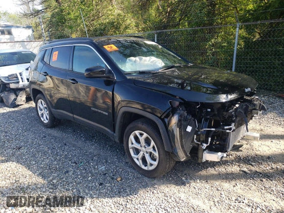 2024 Jeep Compass Latitude with VIN 3C4NJDBN7RT112068, listed as a Copart auction lot 55470495 with 3,292 mi miles and Salvage title. Bid and sale history available at DreamBid. Image 4.