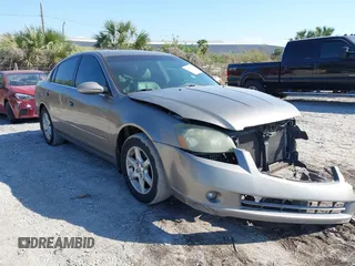 2005 Nissan Altima SE with VIN 1N4BL11E75C117733, listed as a IAAI auction lot 41516717 with 167,370 mi miles. Bid and sale history available at carsss.com. Image 1.