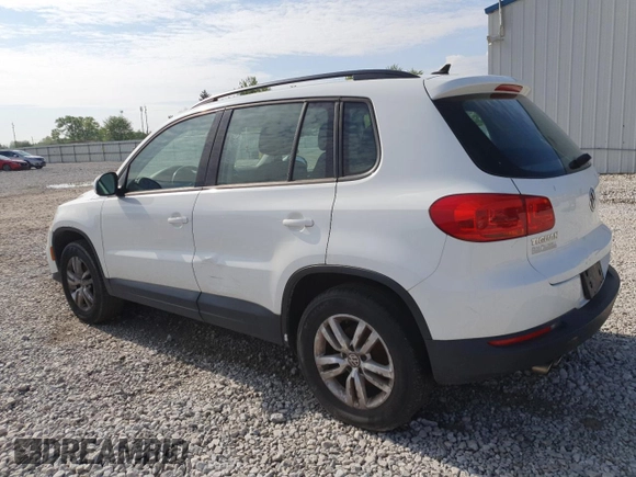 2015 Volkswagen Tiguan S z VIN WVGAV7AXXFW538541, wystawiony jako Copart lot #56181855 z przebiegiem 120 485 mil mil oraz Czysty tytuł • Clean title. Historia ofert i sprzedaży dostępna na DreamBid. Obrazek 2.