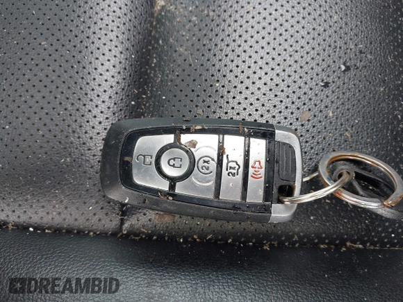 2020 Ford Escape SEL z VIN 1FMCU0H61LUA94358, wystawiony jako IAAI lot #42446406 z przebiegiem 38 803 mil mil oraz . Historia ofert i sprzedaży dostępna na DreamBid. Obrazek 11.