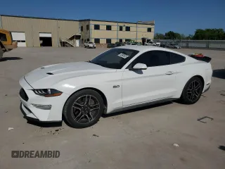 2019 Ford Mustang GT z VIN 1FA6P8CF7K5144144, wystawiony jako Copart lot #52692525 z przebiegiem 96 251 mil mil oraz Szkody całkowita. Historia ofert i sprzedaży dostępna na DreamBid. Obrazek 1.
