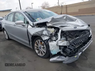 2019 Ford Fusion Hybrid SEL with VIN 3FA6P0MU3KR262056, listed as a IAAI auction lot 41643020 with 1 mi miles. Bid and sale history available at carsss.com. Image 1.