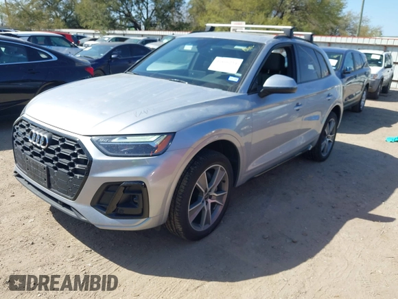 2025 Audi Q5 S line Premium z VIN WA1GAAFY0S2026775, wystawiony jako IAAI lot #41866254 z przebiegiem 8730 mil mil oraz . Historia ofert i sprzedaży dostępna na DreamBid. Obrazek 17.