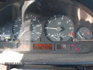 2004 BMW 3 Series 325Ci with VIN WBABD33404PL04369, listed as a IAAI auction lot 41234278 with 166,092 mi miles and . Bid and sale history available at carsss.com. Image 7.