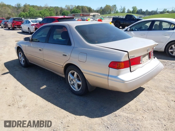 2001 Toyota Camry CE with VIN 4T1BG22K71U763959, listed as a IAAI auction lot 41996019 with 108,909 mi miles. Bid and sale history available at carsss.com. Image 3.
