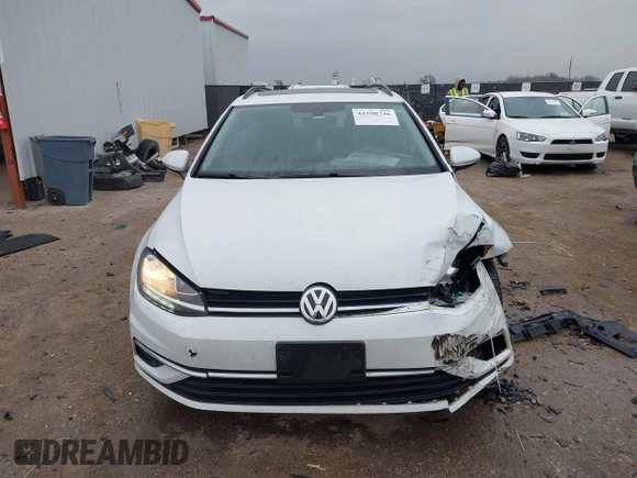 2018 Volkswagen Golf SportWagen S with VIN 3VWD17AU2JM761651, listed as a IAAI auction lot 41598726 with 125,244 mi miles. Bid and sale history available at carsss.com. Image 12.