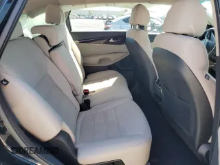 2018 Kia Sorento LX with VIN 5XYPG4A56JG373485, listed as a Copart auction lot 48680735 with 150,529 mi miles and Salvage Title. Bid and sale history available at DreamBid. Image 11.