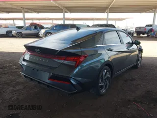 2024 Hyundai Elantra SEL с VIN KMHLS4DGXRU673207, выставлен на аукционе IAAI как лот 42087829 с пробегом 4 395 миль миль и . История ставок и продаж доступна на DreamBid. Изображение 4.