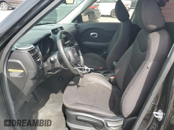 2015 Kia Soul with VIN KNDJN2A23F7792467, listed as a Copart auction lot 51492335 with 181,300 mi miles and Clean Title. Bid and sale history available at DreamBid. Image 7.