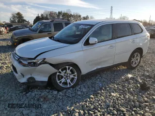 2014 Mitsubishi Outlander SE z VIN JA4AD3A31EZ011248, wystawiony jako Copart lot #47078805 z przebiegiem 136 762 mil mil oraz Szkoda całkowita • Salvage title. Historia ofert i sprzedaży dostępna na DreamBid. Obrazek 1.