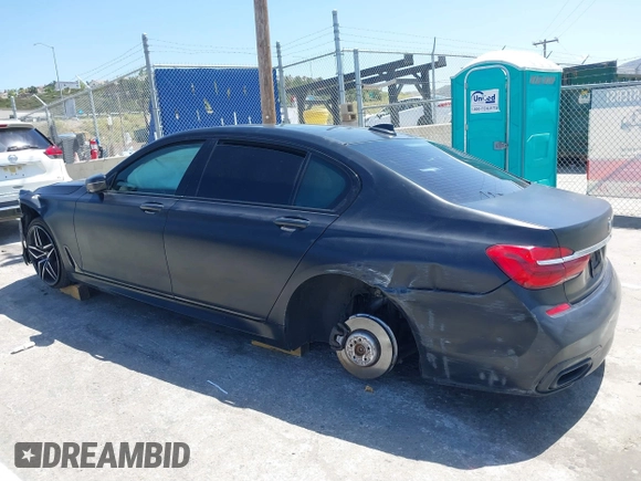 2018 BMW 7 Series 750i with VIN WBA7F0C51JGM23504, listed as a IAAI auction lot 39379378 with 82,251 mi miles. Bid and sale history available at carsss.com. Image 15.