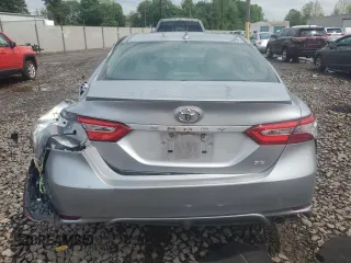 2020 Toyota Camry SE z VIN 4T1G11AK3LU878547, wystawiony jako Copart lot #55746685 z przebiegiem 65 427 mil mil oraz Szkoda całkowita • Salvage title. Historia ofert i sprzedaży dostępna na DreamBid. Obrazek 6.