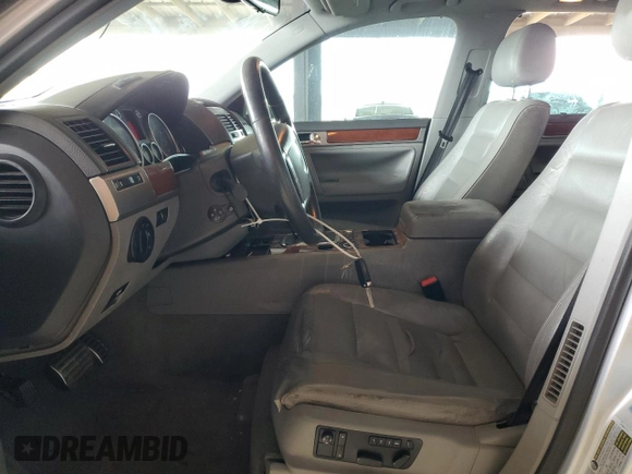 2006 Volkswagen Touareg 4.2L V8 with VIN WVGZM77L76D040030, listed as a Copart auction lot 53206065 with 133,997 mi miles and Clean Title. Bid and sale history available at DreamBid. Image 7.