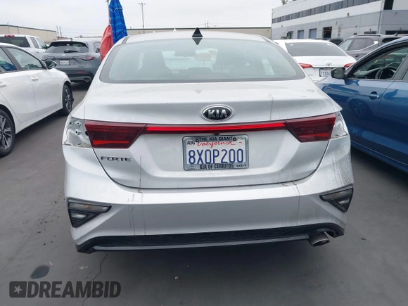 2021 Kia Forte LXS with VIN 3KPF24AD5ME387610, listed as a IAAI auction lot 42133985 with 31,437 mi miles and . Bid and sale history available at carsss.com. Image 17.