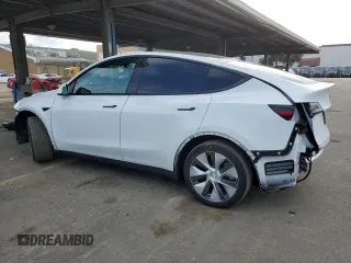2022 Tesla Model Y Long Range with VIN 7SAYGDEE5NF435702, listed as a Copart auction lot 43754325 with 47,121 mi miles and Salvage Title. Bid and sale history available at carsss.com. Image 2.