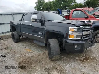 2018 Chevrolet Silverado 3500HD High Country with VIN 1GC4K1EY9JF126601, listed as a Copart auction lot 70416704 with 130,883 mi miles and Non Repairable. Bid and sale history available at carsss.com. Image 4.
