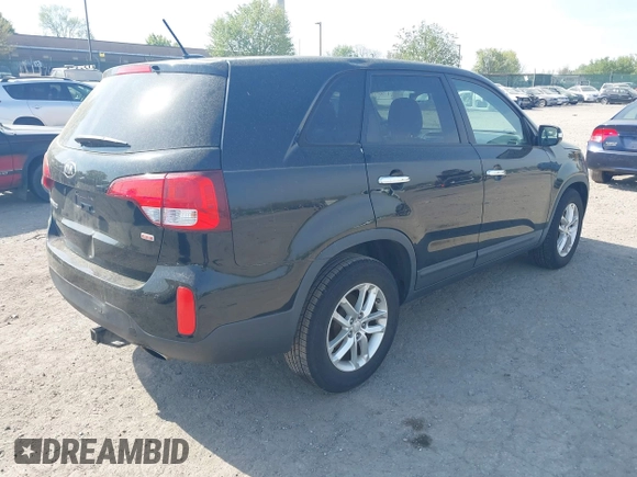 2014 Kia Sorento LX with VIN 5XYKT3A63EG522370, listed as a IAAI auction lot 42123046 with 74,240 mi miles. Bid and sale history available at carsss.com. Image 4.