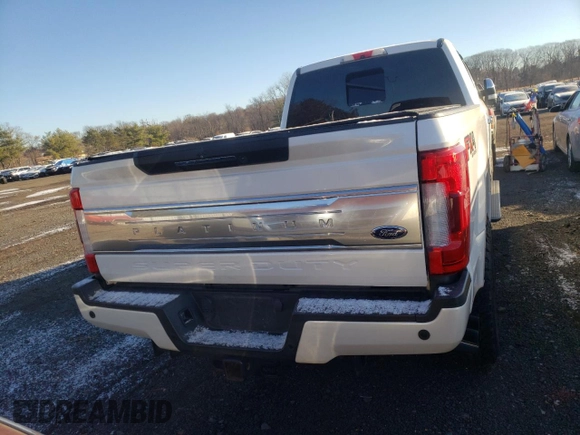 2019 Ford F-350 XL with VIN 1FT8W3BTXKEC05650, listed as a Copart auction lot 82806744 with 198,971 mi miles and Salvage Title. Bid and sale history available at DreamBid. Image 6.