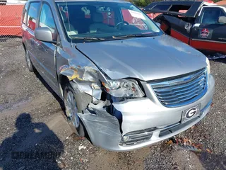 2013 Chrysler Town & Country Touring with VIN 2C4RC1BG8DR775222, listed as a IAAI auction lot 41080043 with 248,000 mi miles. Bid and sale history available at carsss.com. Image 6.