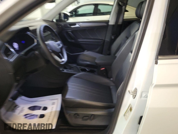 2024 Volkswagen Tiguan SE с VIN 3VV3B7AX8RM082650, выставлен на аукционе IAAI как лот 42853001 с пробегом 19 677 миль миль и . История ставок и продаж доступна на DreamBid. Изображение 23.