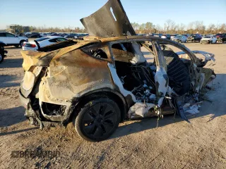 2024 Tesla Model Y with VIN 7SAYGDED6RA324943, listed as a Copart auction lot 43266965 with Not provided miles and Non repairable. Bid and sale history available at DreamBid. Image 3.