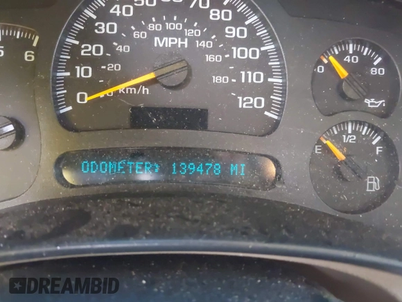 2004 Chevrolet Suburban LS with VIN 3GNEC16Z94G107193, listed as a IAAI auction lot 41705496 with 139,478 mi miles. Bid and sale history available at carsss.com. Image 7.